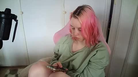 cherrybaby_0 online show from May 14, 9:41 am