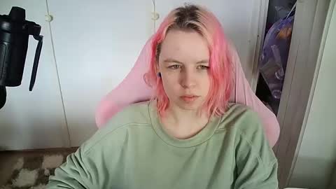 cherrybaby_0 online show from May 14, 10:47 am