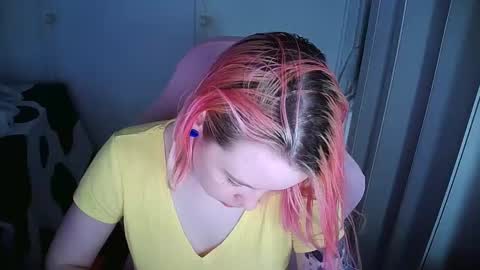 cherrybaby_0 online show from May 22, 1:13 pm