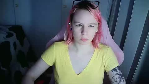 cherrybaby_0 online show from May 22, 2:19 pm