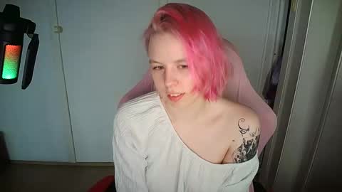 cherrybaby_0 online show from June 6, 1:00 am