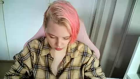cherrybaby_0 online show from June 15, 10:57 am