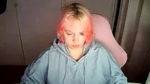 cherrybaby_0 online show from June 17, 9:03 pm