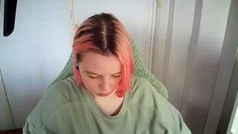 cherrybaby_0 online show from August 3, 9:16 am