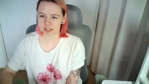 cherrybaby_0 online show from August 14, 10:19 am
