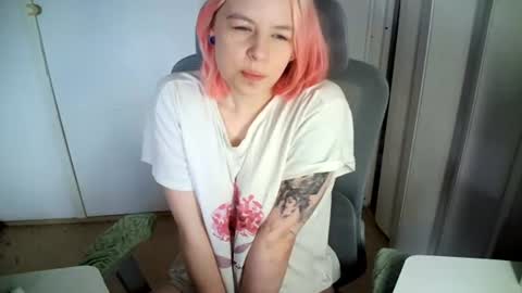 cherrybaby_0 online show from August 15, 7:45 am