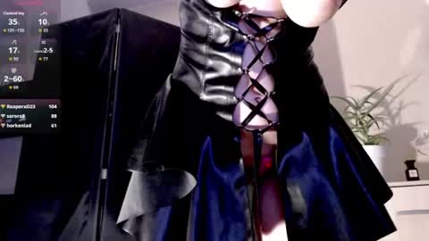 Mia online show from August 1, 7:53 pm