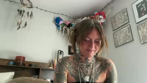 cherrybox00 online show from July 28, 7:20 pm