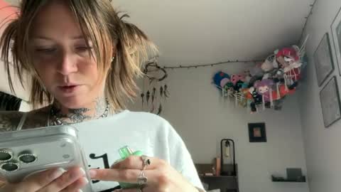 cherrybox00 online show from July 29, 4:36 pm