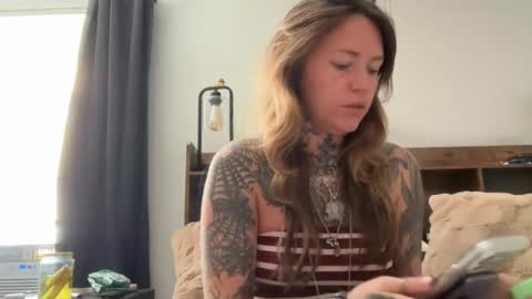 cherrybox00 online show from August 9, 2:40 pm