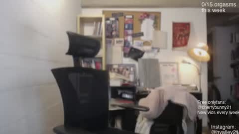 Sarah Prez online show from July 31, 6:08 am