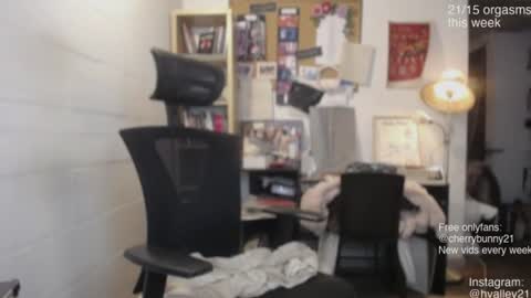 Sarah Prez online show from August 14, 4:27 am