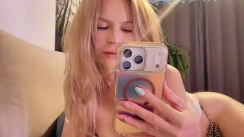 Anna online show from June 25, 10:57 pm