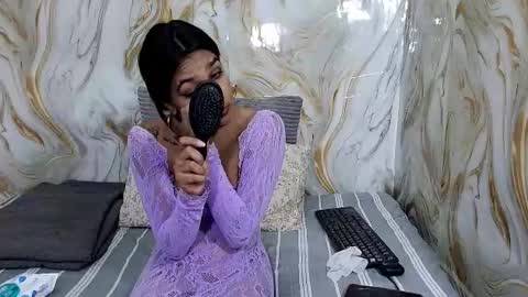 leah is the name online show from August 11, 9:50 pm