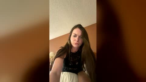 cherrymilkk online show from June 6, 4:51 am