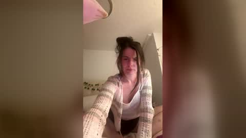 cherrymilkk online show from June 7, 7:24 am