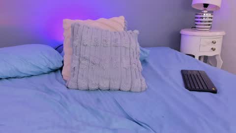 cheryelfox online show from May 25, 1:40 am