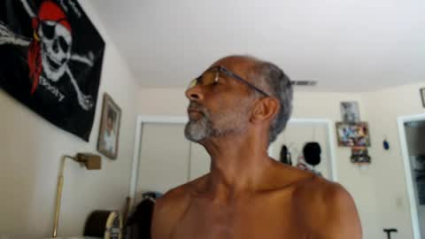 Pat online show from August 4, 11:35 pm