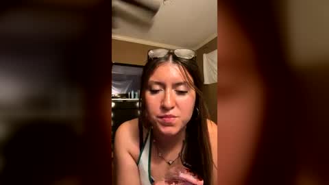 cheyenne_p online show from August 3, 6:53 am