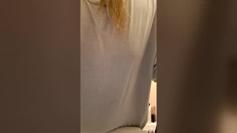 cheyenne_p online show from August 8, 4:56 am