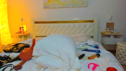 Chiara online show from August 6, 9:03 pm