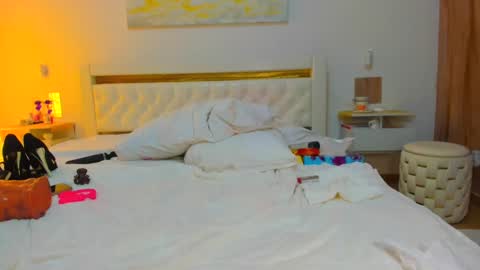 Chiara online show from August 7, 7:47 pm