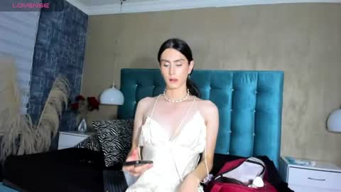 chiaramoretti online show from August 9, 8:43 pm