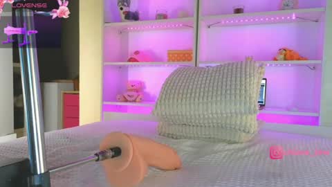 Chiara Lovense is activePrivate is Open online show from June 19, 4:18 pm