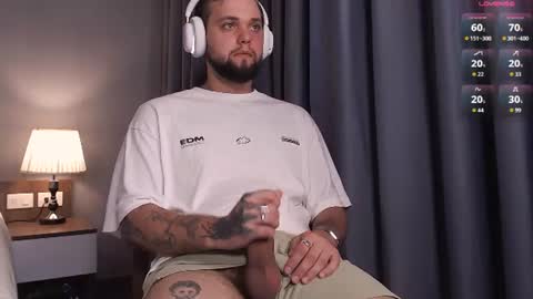 chilly__willy online show from August 12, 4:15 am