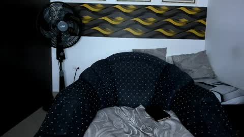 Chilly Willyx online show from May 14, 4:12 am
