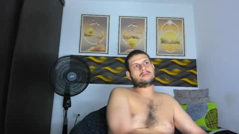 Chilly Willyx online show from May 15, 6:46 am