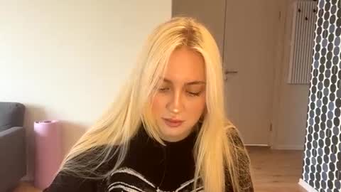 Chanelle online show from July 23, 4:31 pm