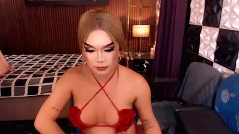 Franching Lee online show from August 10, 1:40 am