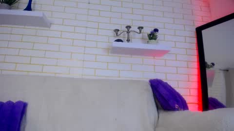 chloe1126_ online show from August 12, 6:38 am