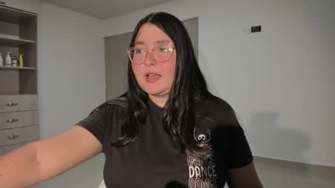 chloe_blade online show from September 3, 12:13 am