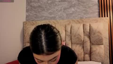 chloe_bluee_ online show from August 10, 11:33 am