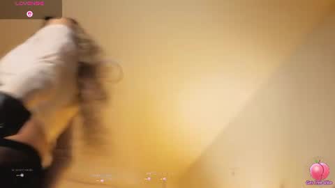 chloe_cooperr online show from August 10, 11:55 am
