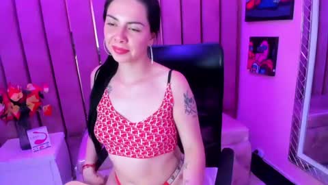 Chloe online show from August 1, 3:40 pm