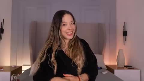 Chloe online show from August 6, 5:34 pm