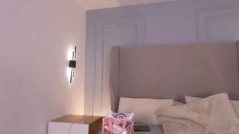 Chloe online show from August 11, 1:46 pm