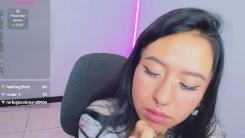 chloe_desire11 online show from August 3, 12:34 pm