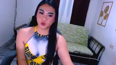 Chloe bigcock online show from August 24, 9:33 pm