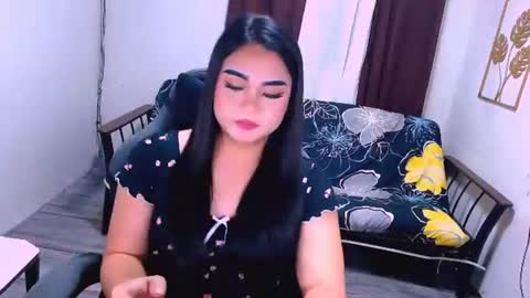 Chloe bigcock online show from August 27, 8:17 pm