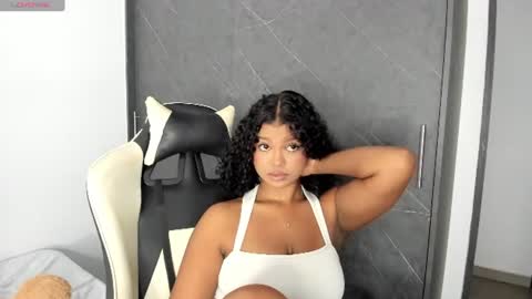 chloe_evans21 online show from July 28, 1:11 am