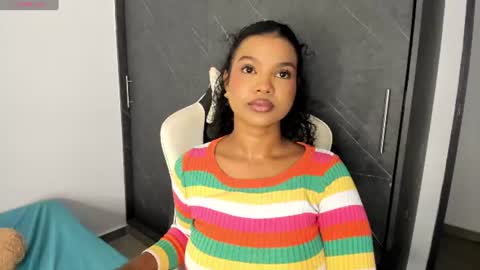 chloe_evans21 online show from August 13, 12:24 am
