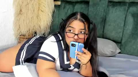 Chloe online show from August 4, 11:57 pm