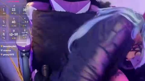 chloe_jacksonn online show from July 28, 2:06 am