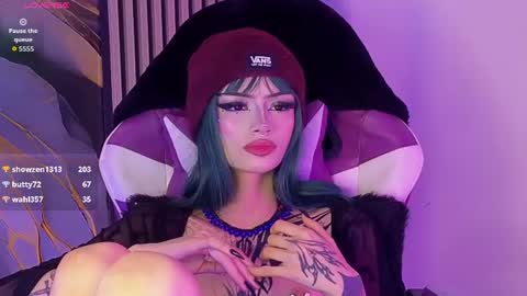 chloe_jacksonn online show from July 28, 9:21 pm