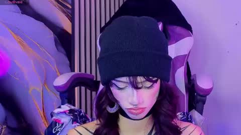 chloe_jacksonn online show from August 5, 1:03 am