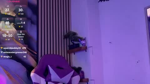 chloe_jacksonn online show from August 6, 12:42 am